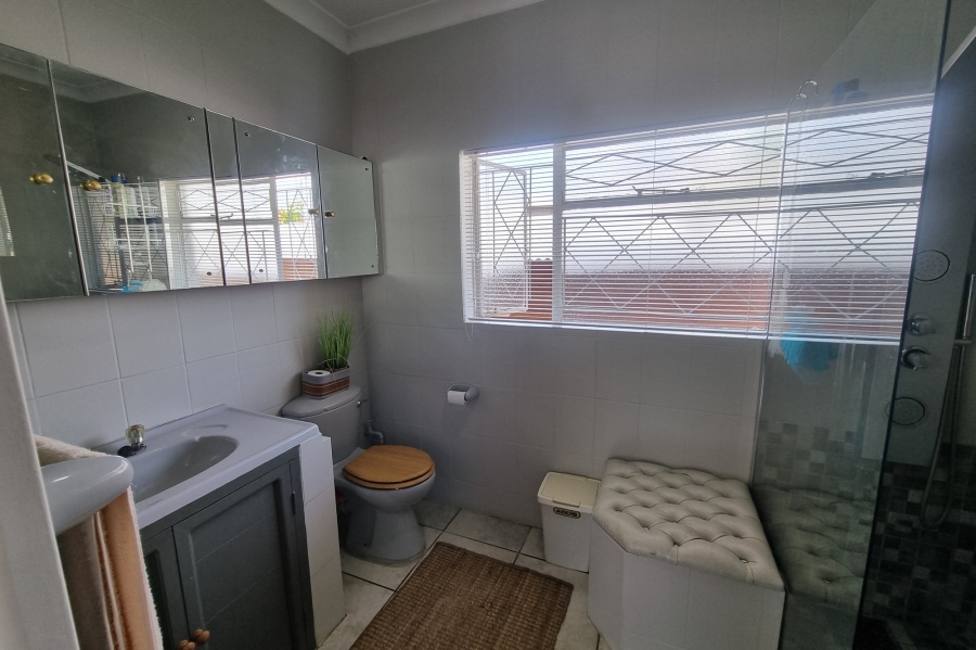 3 Bedroom Property for Sale in Flamwood North West